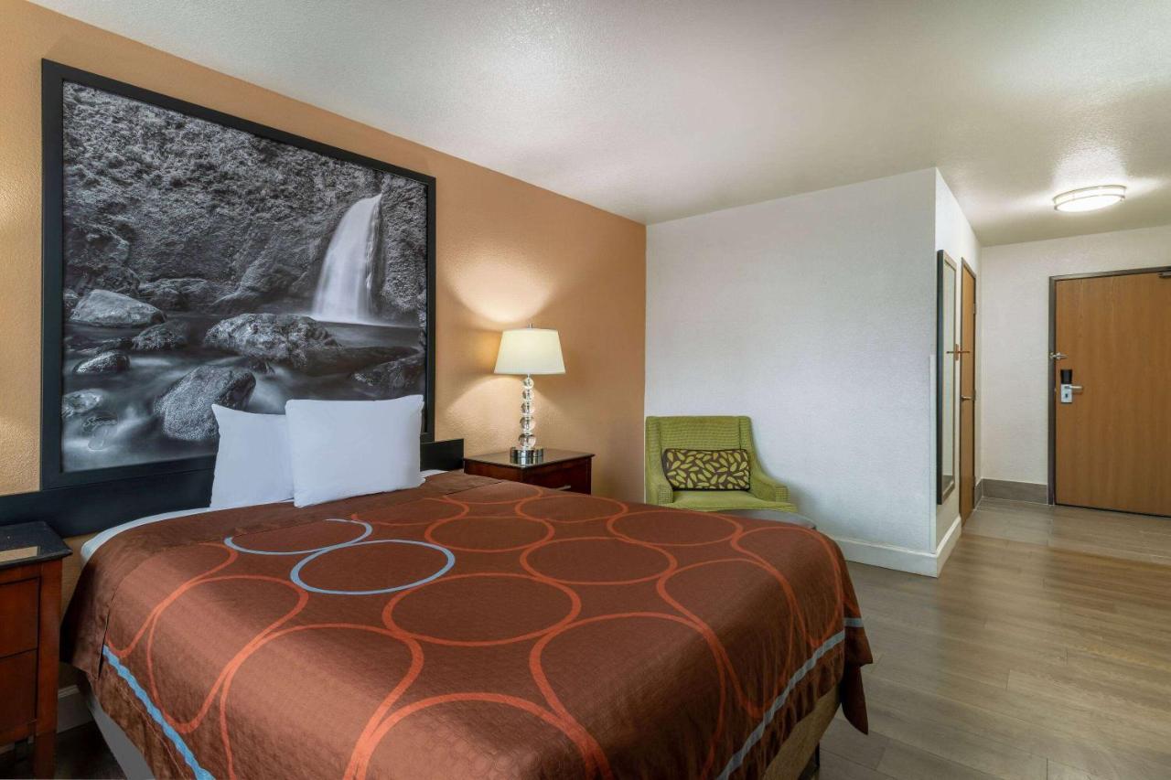 Super 8 By Wyndham The Dalles Or Exterior foto