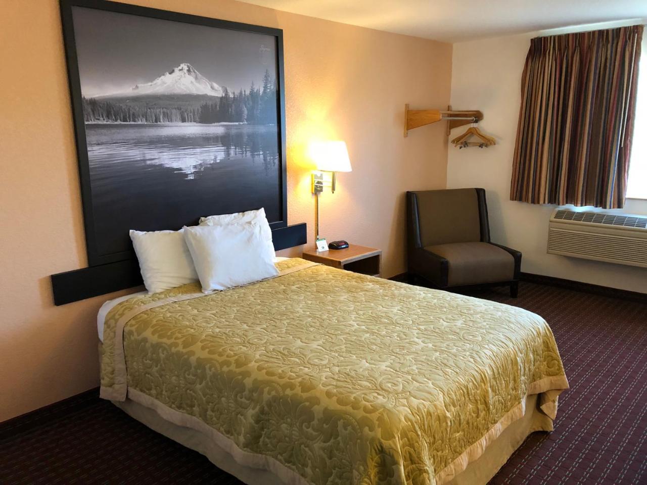 Super 8 By Wyndham The Dalles Or Exterior foto