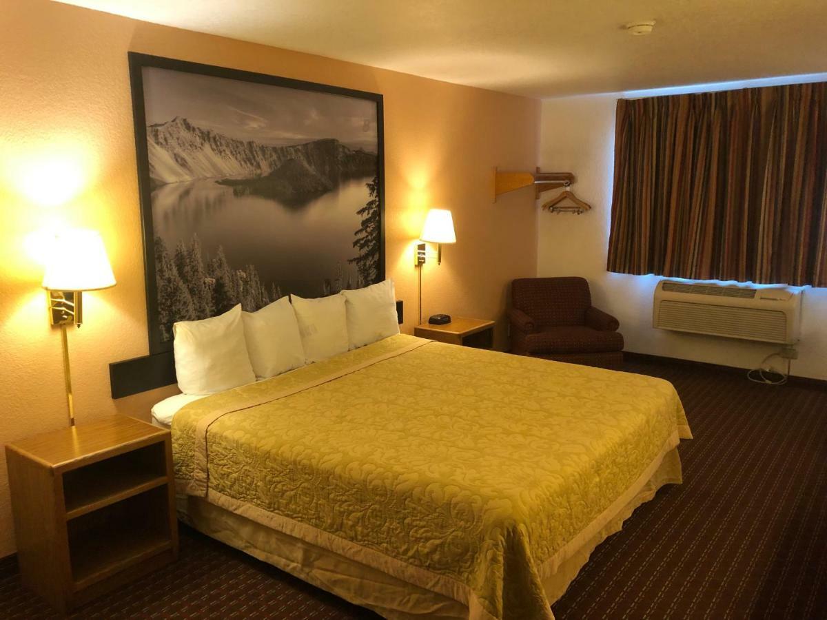 Super 8 By Wyndham The Dalles Or Exterior foto