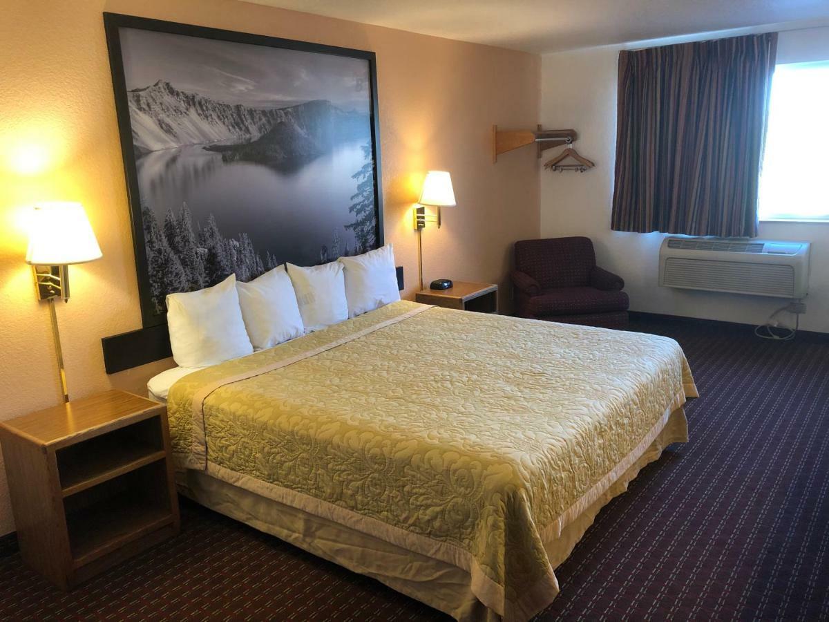 Super 8 By Wyndham The Dalles Or Exterior foto